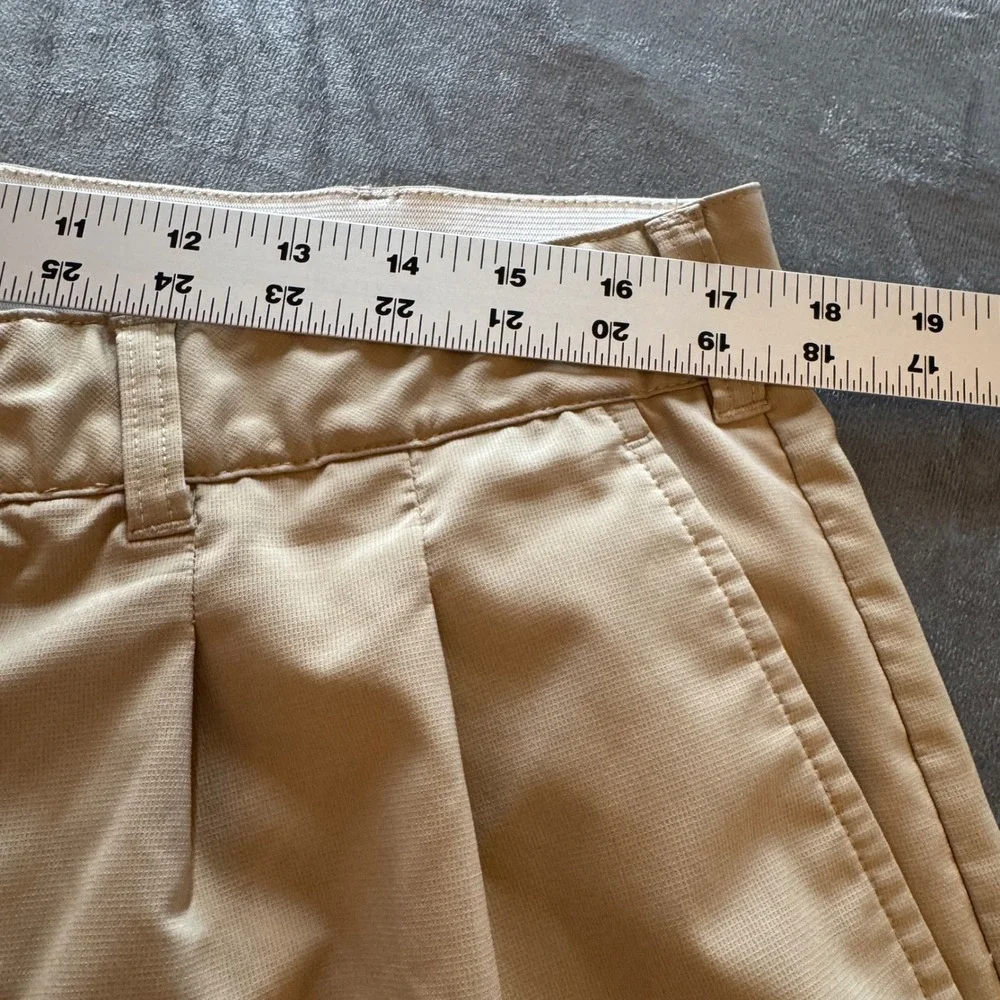 Reebok Golf Men Shorts 38 Tan Pleated Performance Stretch Pockets Casual Activr